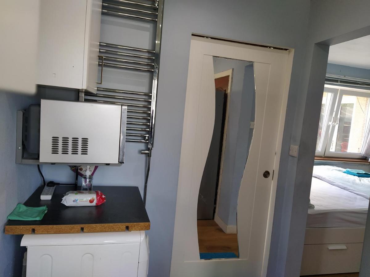 Self Catering Studio Flat Apartment Edinburgh Exterior photo