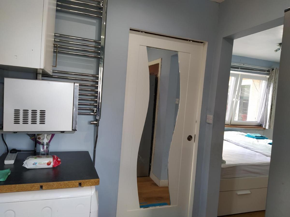 Self Catering Studio Flat Apartment Edinburgh Exterior photo
